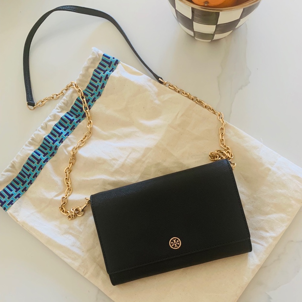 Tory Burch Robinson Wallet with Chain